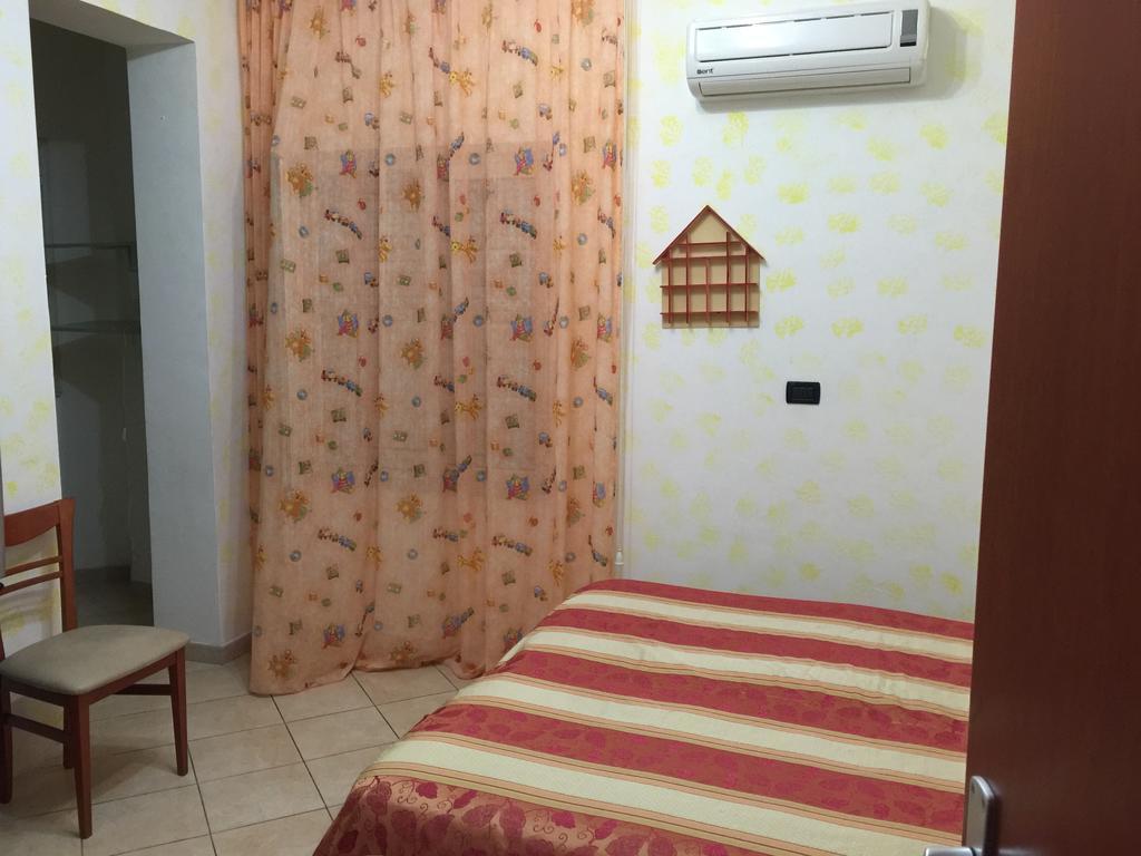 Sacca House Apartment เรจโจ ดี คาลาเบีย ภายนอก รูปภาพ