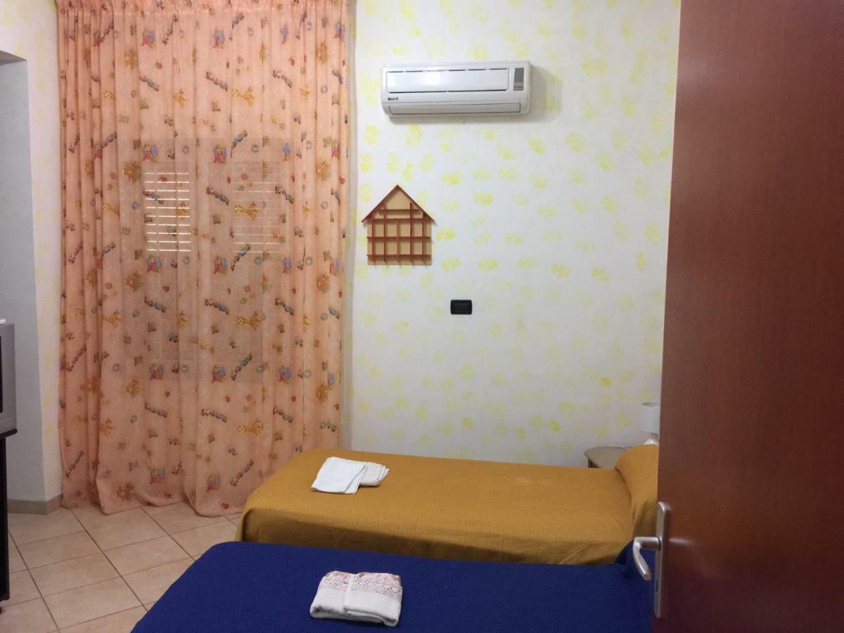 Sacca House Apartment เรจโจ ดี คาลาเบีย ภายนอก รูปภาพ